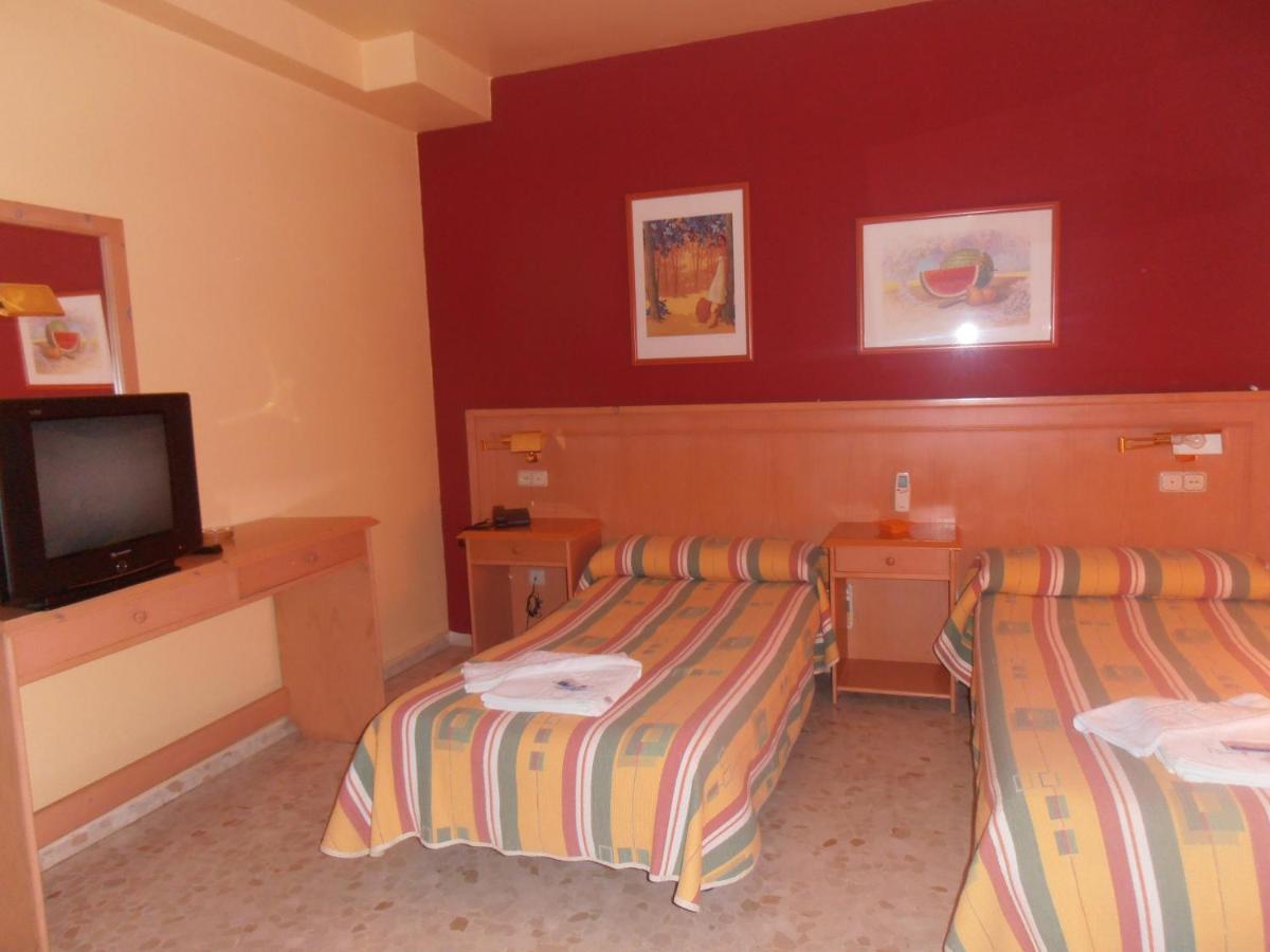 Hostal Carlos III El Ejido Eksteriør bilde