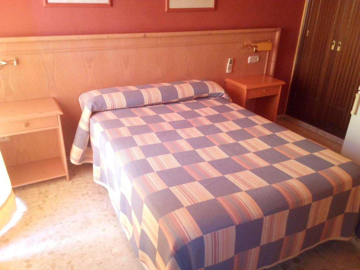Hostal Carlos III El Ejido Eksteriør bilde