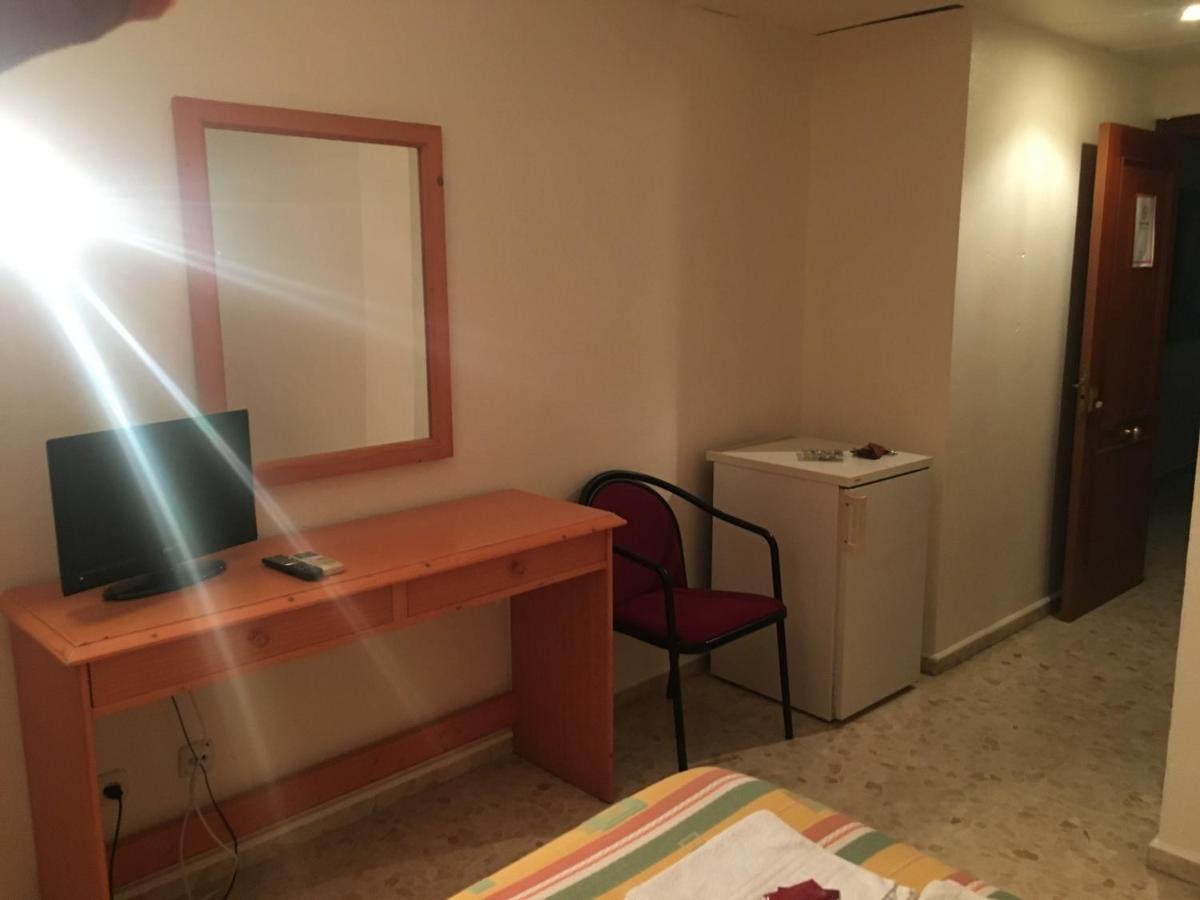 Hostal Carlos III El Ejido Eksteriør bilde