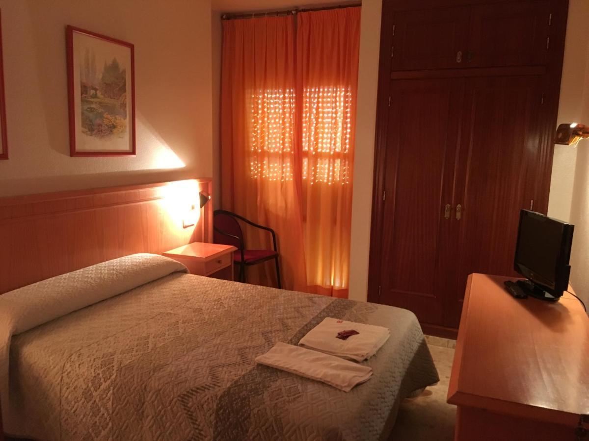 Hostal Carlos III El Ejido Eksteriør bilde