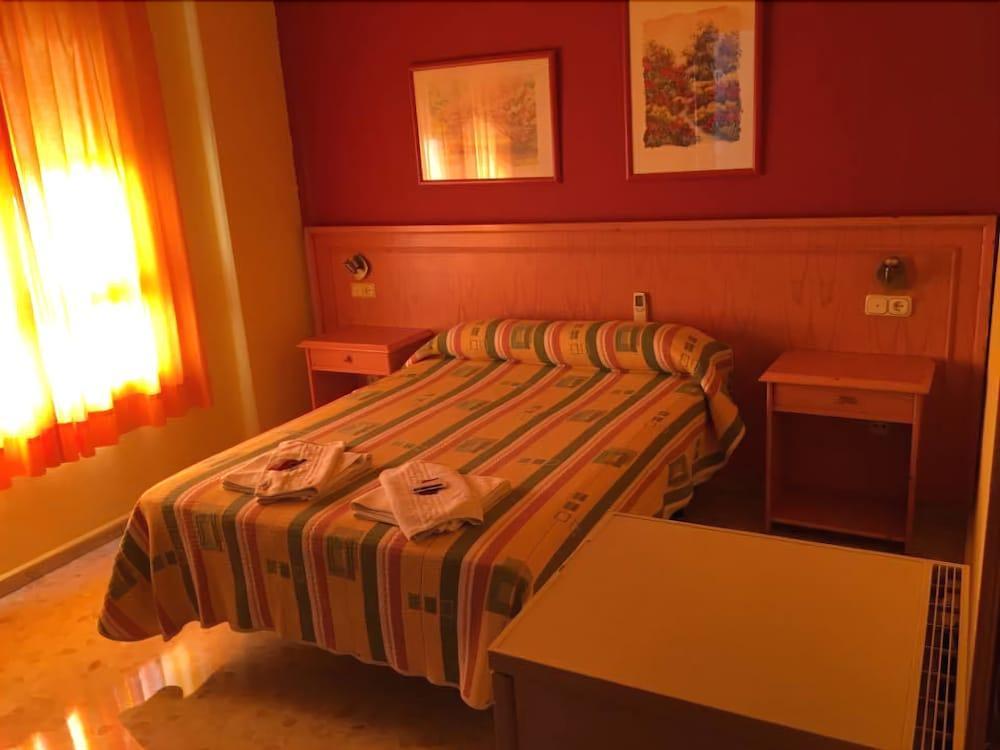 Hostal Carlos III El Ejido Eksteriør bilde